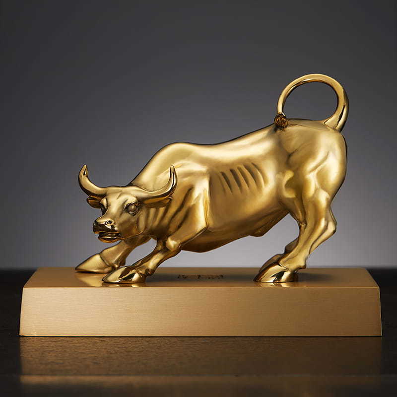 Bronze sculpture cow